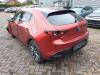 Parachoques trasero de un Mazda 3 Sport (BP) 2.0 SkyActiv-G 122 Mild Hybrid 16V 2019