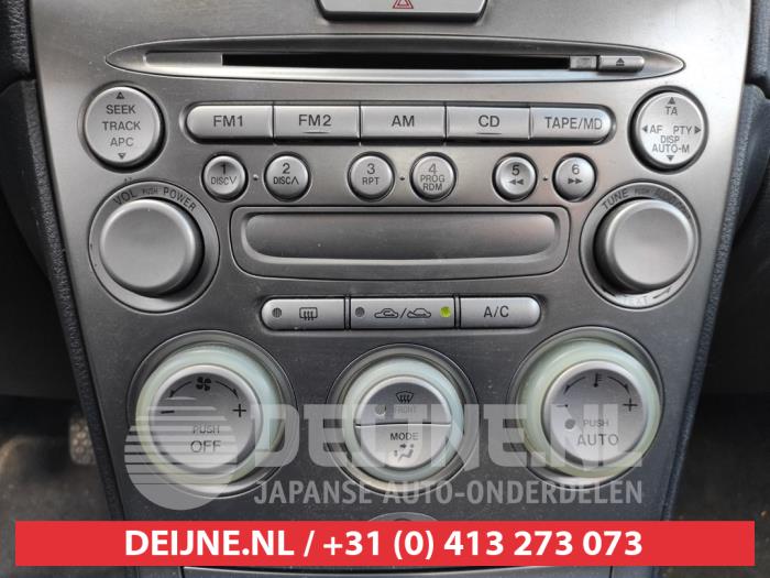Radio de un Mazda 6 (GG12/82) 2.0i 16V 2004