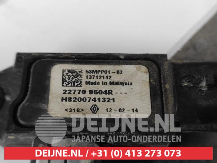 Rußfilter Sensor van een Nissan Navara (D40) 3.0 dCi V6 24V DPF 4x4 2012