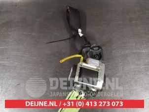 Used Front seatbelt, left Ssang Yong Rexton 2.7 Xdi RX/RJ 270 16V Price on request offered by V.Deijne Jap.Auto-onderdelen BV