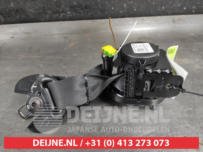 Front seatbelt, right from a Hyundai i20 (BC3) 1.6 N T-GDI 16V 2021