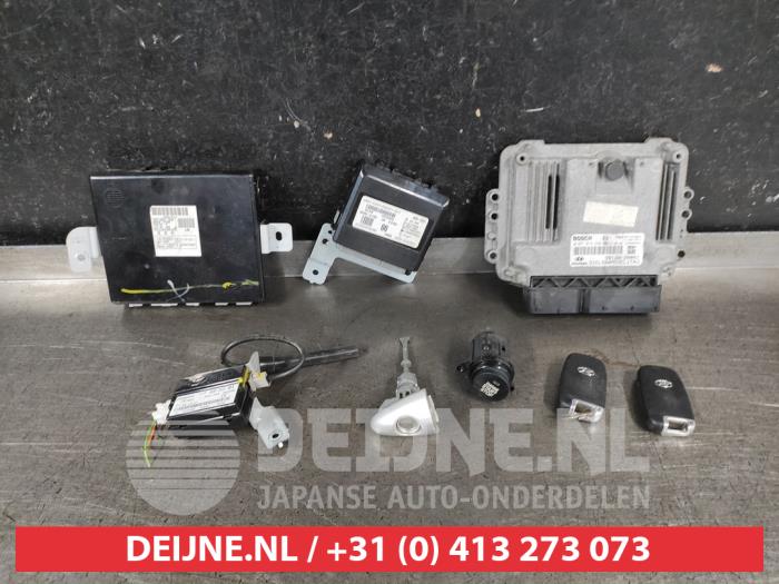 Used Engine management computer Hyundai iX35 (LM) 1.7 CRDi 16V Price € 150,00 Margin scheme offered by V.Deijne Jap.Auto-onderdelen BV