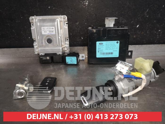 Used Engine management computer Kia Stonic (YB) 1.2 MPI 16V Price € 175,00 Margin scheme offered by V.Deijne Jap.Auto-onderdelen BV