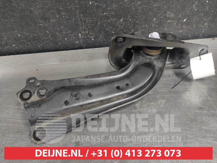 Rear wishbone, left from a Toyota Corolla Touring Sport (E21/EH1) 1.8 16V Hybrid 2022