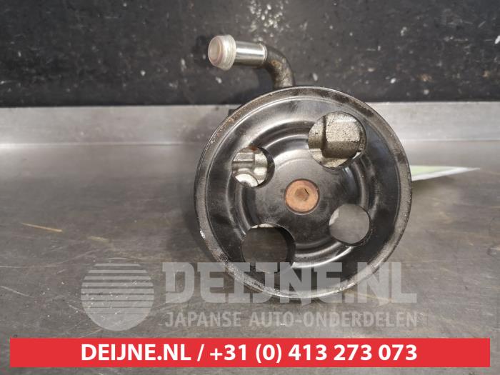 Usagé Pompe direction assistée Suzuki Grand Vitara II (JT) 1.6 16V Prix € 35,00 Règlement à la marge proposé par V.Deijne Jap.Auto-onderdelen BV