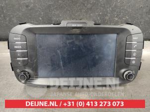 Usados Radio Kia Soul II (PS) 1.6 CRDi 16V Precio € 250,00 Norma de margen ofrecido por V.Deijne Jap.Auto-onderdelen BV