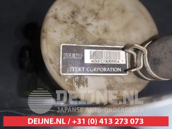 Pompe de direction d'un Mazda CX-7 2.2 MZR-CD 16V 2010