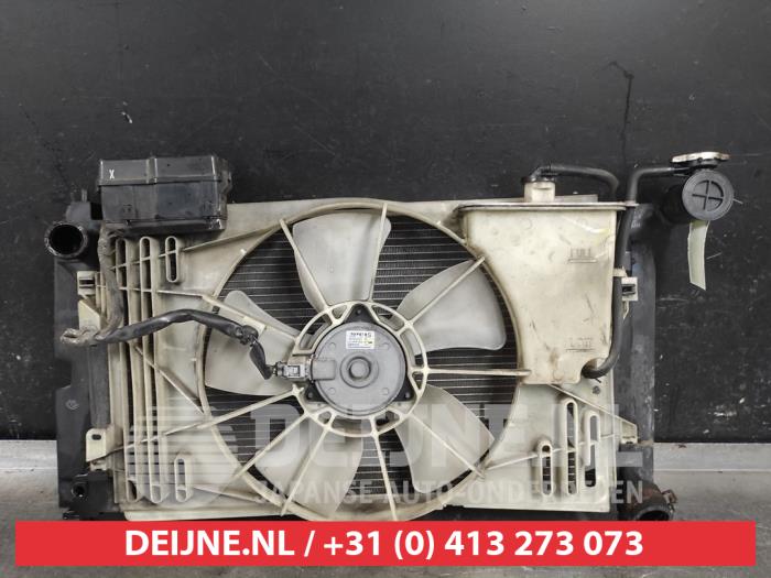 Used Radiator Toyota Corolla Verso (R10/11) 1.8 16V VVT-i Price € 35,00 Margin scheme offered by V.Deijne Jap.Auto-onderdelen BV
