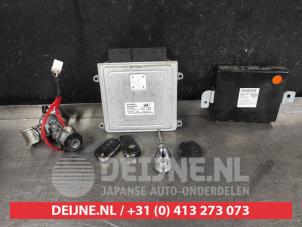 Used Ignition lock + key Hyundai iX35 (LM) 2.0 16V Price on request offered by V.Deijne Jap.Auto-onderdelen BV