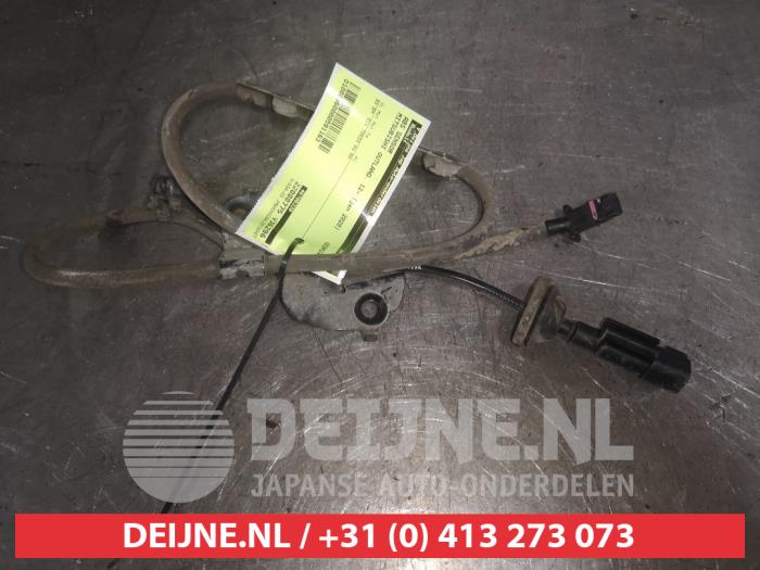 Begagnade ABS-sensor Mitsubishi Outlander (GF/GG) 2.4 16V PHEV 4x4 Pris € 25,00 Marginaltabell erbjuds av V.Deijne Jap.Auto-onderdelen BV