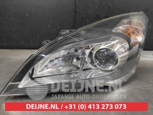 Used Headlight, left Kia Cee'd Sporty Wagon (EDF) 1.4 16V Price € 100,00 Margin scheme offered by V.Deijne Jap.Auto-onderdelen BV
