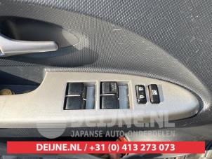 Usagé Commutateur combi vitres Toyota Urban Cruiser 1.33 Dual VVT-I 16V 2WD Prix sur demande proposé par V.Deijne Jap.Auto-onderdelen BV