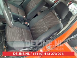 Gebrauchte Sitz links Daihatsu Sirion 2 (M3) 1.3 16V DVVT Preis auf Anfrage angeboten von V.Deijne Jap.Auto-onderdelen BV