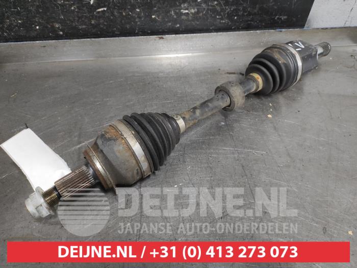 Gebrauchte Antriebswelle links vorne Mazda CX-3 (DJ/DK) 2.0 SkyActiv-G 121 Preis € 125,00 Margenregelung angeboten von V.Deijne Jap.Auto-onderdelen BV