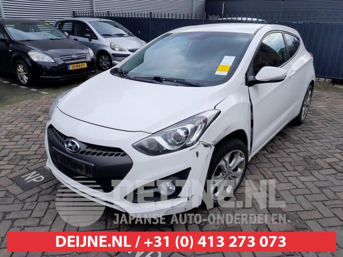 Begagnade Dimljus, vänster fram Hyundai i30 (GDHB5) 1.6 CRDi Blue Drive 16V VGT Pris € 150,00 Marginaltabell erbjuds av V.Deijne Jap.Auto-onderdelen BV
