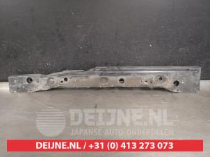 Used Radiator bar Nissan Note (E11) 1.6 16V Price on request offered by V.Deijne Jap.Auto-onderdelen BV