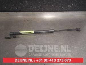Used Rear gas strut, left Hyundai iX35 (LM) 2.0 16V Price on request offered by V.Deijne Jap.Auto-onderdelen BV