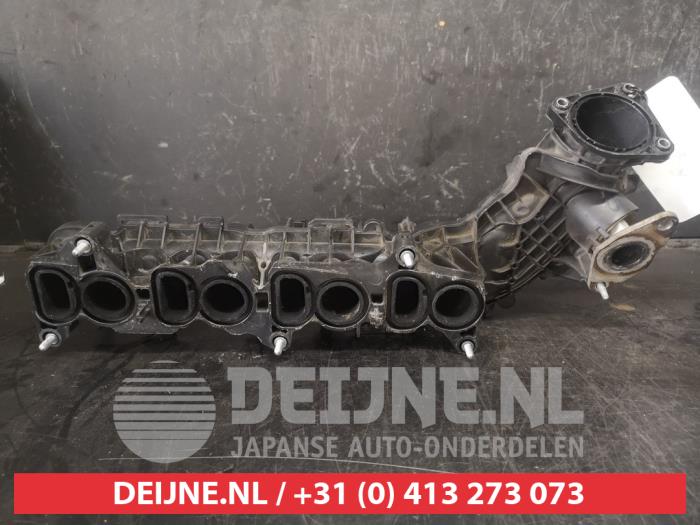 Intake manifold from a Toyota Verso 1.6 D-4D 16V 2015