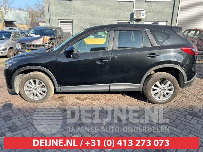 Usados Ventanilla triangular izquierda detrás Mazda CX-5 I (KE,GH) 2.2 Skyactiv D 16V High Power Precio € 35,00 Norma de margen ofrecido por V.Deijne Jap.Auto-onderdelen BV
