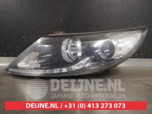 Used Headlight, left Kia Sportage (SL) 1.7 CRDi 16V 4x2 Price € 400,00 Margin scheme offered by V.Deijne Jap.Auto-onderdelen BV