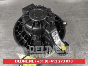 Used Heating and ventilation fan motor Kia Sportage (QL) 1.7 CRDi 115 16V 4x2 Price on request offered by V.Deijne Jap.Auto-onderdelen BV