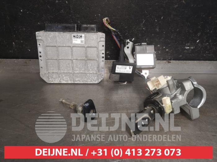 Used Engine management computer Toyota Verso 2.0 16V D-4D-F Price € 125,00 Margin scheme offered by V.Deijne Jap.Auto-onderdelen BV