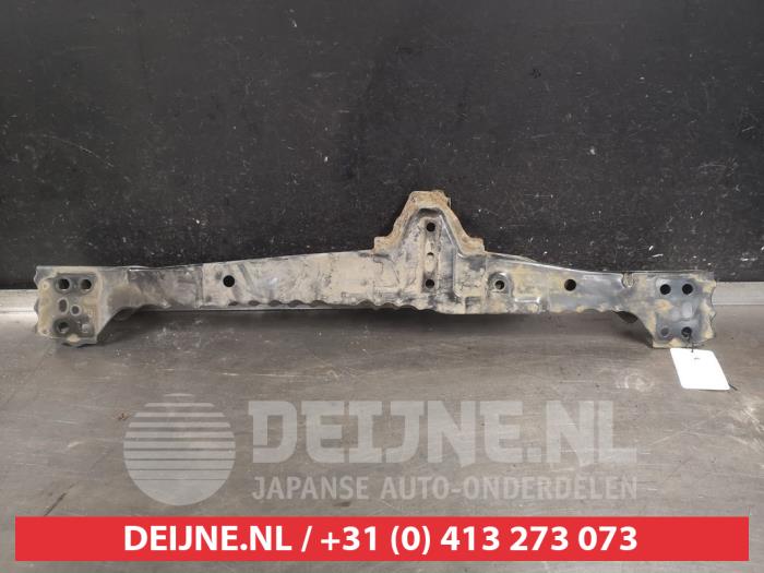 Usados Subchasis Toyota Verso 2.0 16V D-4D-F Precio € 35,00 Norma de margen ofrecido por V.Deijne Jap.Auto-onderdelen BV
