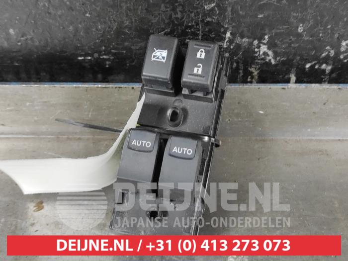 Usados Interruptor combinado de ventanillas Subaru BRZ (ZC6) 2.0 16V Precio € 50,00 Norma de margen ofrecido por V.Deijne Jap.Auto-onderdelen BV