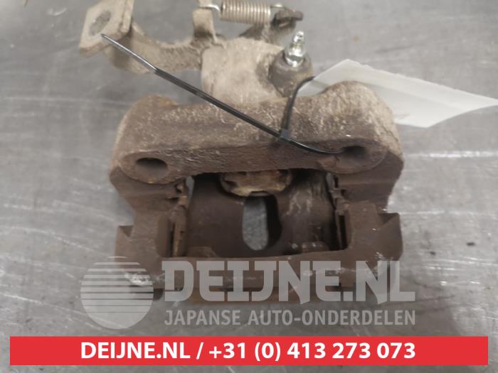 Gebrauchte Bremszange links hinten Toyota Verso S 1.4 D-4D Preis € 50,00 Margenregelung angeboten von V.Deijne Jap.Auto-onderdelen BV