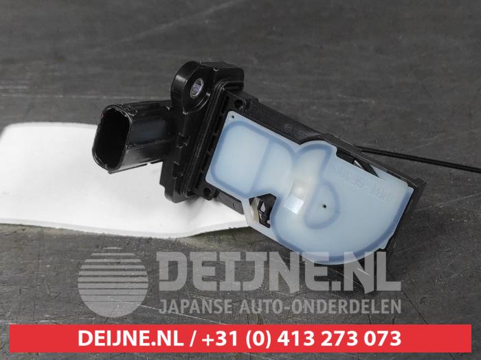 Begagnade Luftflödesmätare Toyota Yaris IV (P21/PA1/PH1) 1.5 12V VVT-i Pris € 50,00 Marginaltabell erbjuds av V.Deijne Jap.Auto-onderdelen BV