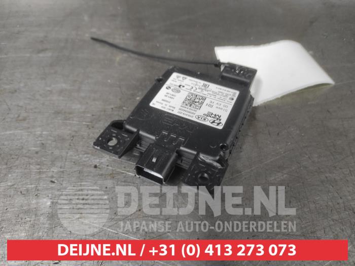 Begagnade Dödvinkelsensor Hyundai Kona (OS) 64 kWh Pris € 100,00 Marginaltabell erbjuds av V.Deijne Jap.Auto-onderdelen BV