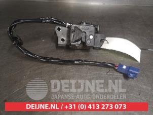 Used Tailgate lock mechanism Toyota Prius (ZVW3) 1.8 16V Price on request offered by V.Deijne Jap.Auto-onderdelen BV