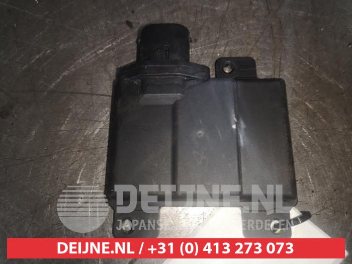 Begagnade Dödvinkelsensor Hyundai Tucson (NX) 1.6 T-GDI HEV Pris € 150,00 Marginaltabell erbjuds av V.Deijne Jap.Auto-onderdelen BV