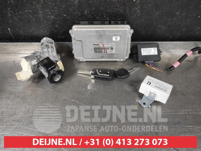 Used Engine management computer Toyota Yaris III (P13) 1.0 12V VVT-i Price € 150,00 Margin scheme offered by V.Deijne Jap.Auto-onderdelen BV