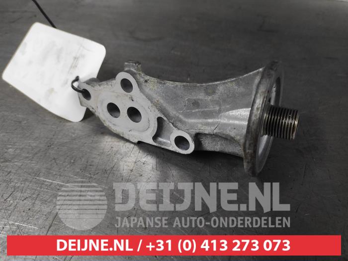 Gebrauchte Ölfiltergehäuse Toyota Aygo (B40) 1.0 12V VVT-i Preis auf Anfrage angeboten von V.Deijne Jap.Auto-onderdelen BV