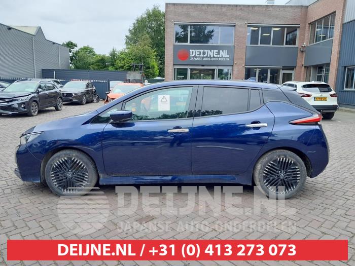 Usados Ventanilla triangular izquierda detrás Nissan Leaf (ZE1) 39/40kWh Precio € 50,00 Norma de margen ofrecido por V.Deijne Jap.Auto-onderdelen BV