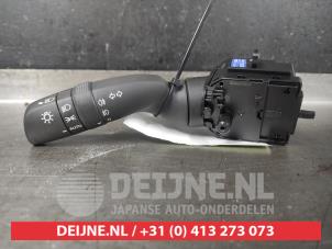 Gebrauchte Licht Schalter Toyota Yaris Cross (PB1/PJ1) 1.5 12V Hybrid 115 Preis auf Anfrage angeboten von V.Deijne Jap.Auto-onderdelen BV
