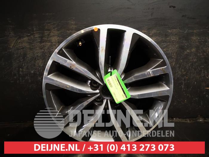 Używane Obrecz Kia Optima 1.7 CRDi 16V Cena € 75,00 Procedura marży oferowane przez V.Deijne Jap.Auto-onderdelen BV