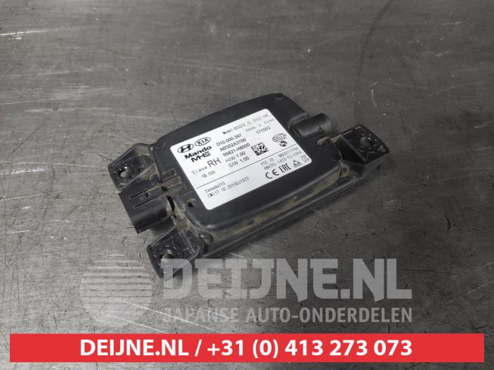 Begagnade Dödvinkelsensor Kia Stonic (YB) 1.0i T-GDi 12V Pris € 100,00 Marginaltabell erbjuds av V.Deijne Jap.Auto-onderdelen BV