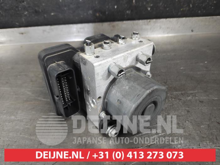 Używane Pompa ABS Nissan Micra (K14) 0.9 IG-T 12V Cena € 125,00 Procedura marży oferowane przez V.Deijne Jap.Auto-onderdelen BV