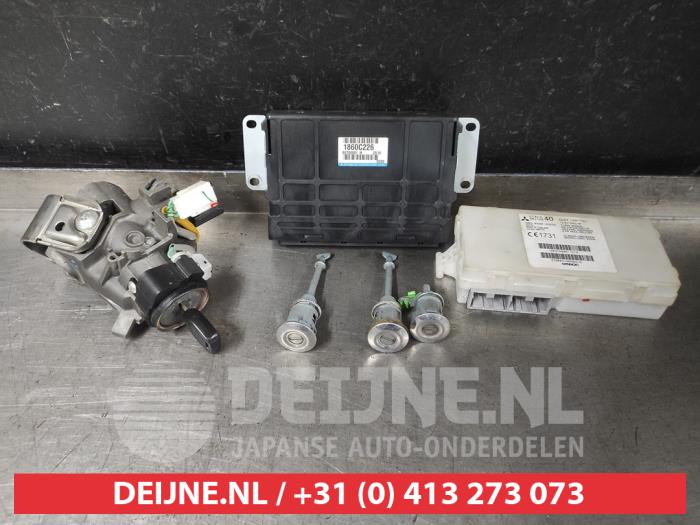 Used Engine management computer Mitsubishi Space Star (A0) 1.0 12V Price € 125,00 Margin scheme offered by V.Deijne Jap.Auto-onderdelen BV