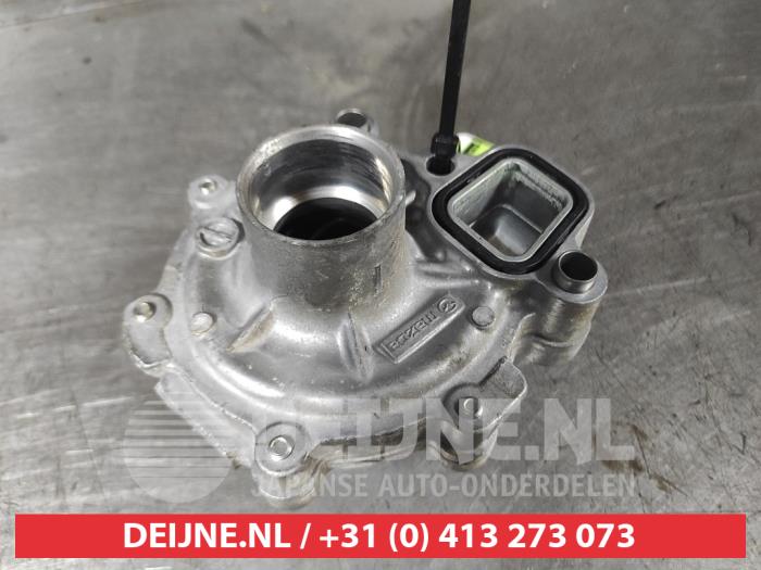 Begagnade Vattenpump Mazda CX-3 (DJ/DK) 2.0 SkyActiv-G 120 Pris € 25,00 Marginaltabell erbjuds av V.Deijne Jap.Auto-onderdelen BV