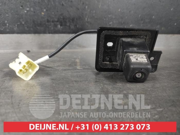 Begagnade Backkamera Mitsubishi Outlander (GF/GG) 2.4 16V PHEV 4x4 Pris € 100,00 Marginaltabell erbjuds av V.Deijne Jap.Auto-onderdelen BV