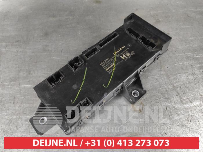 Używane Sterownik Body Control Isuzu D-Max (TFR/TFS) 1.9 DDI 4x4 Cena € 150,00 Procedura marży oferowane przez V.Deijne Jap.Auto-onderdelen BV