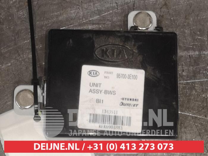 Usados Módulo PDC Kia Sorento I (JC) 2.5 CRDi 16V VGT Precio € 50,00 Norma de margen ofrecido por V.Deijne Jap.Auto-onderdelen BV
