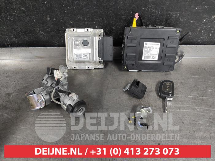 Used Engine management computer Hyundai i10 (B5) 1.0 12V Price € 150,00 Margin scheme offered by V.Deijne Jap.Auto-onderdelen BV