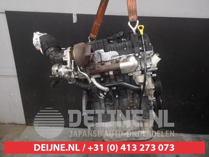 Motor van een Hyundai Santa Fe II (CM) 2.0 CRDi 16V 4x4 2010