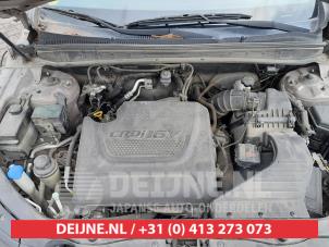 Motor van een Hyundai Santa Fe II (CM) 2.0 CRDi 16V 4x4 2010