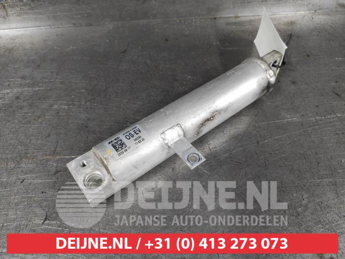 Usagé Déshydrateur clim Hyundai Kona (OS) 64 kWh Prix € 75,00 Règlement à la marge proposé par V.Deijne Jap.Auto-onderdelen BV