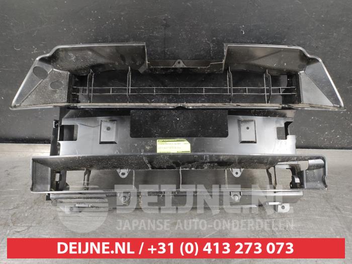 Begagnade Lufttratt Mitsubishi Eclipse Cross (GK/GL) 2.4 16V PHEV 4x4 Pris € 200,00 Marginaltabell erbjuds av V.Deijne Jap.Auto-onderdelen BV